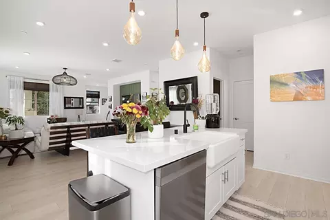 Kitchen - 1635 Fig Tree Way, Oceanside, CA 92056 photo 3 of 5