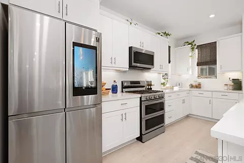 Kitchen - 1635 Fig Tree Way, Oceanside, CA 92056 photo 5 of 5