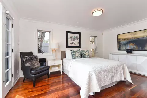 Bedroom - 438 Sea Ln, La Jolla, CA 92037 photo 1 of 5