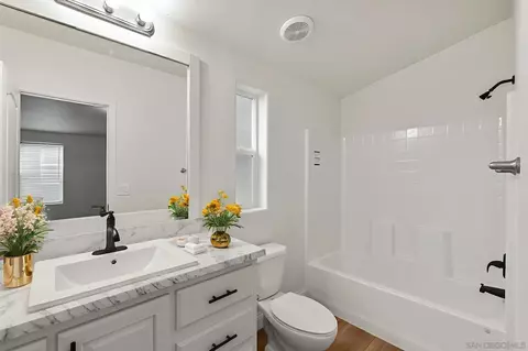 Bath - 22899 Byron Rd #77, Crestline, CA 92325 photo 1 of 4
