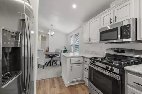 Kitchen - 22899 Byron Rd #77, Crestline, CA 92325 photo 2 of 5