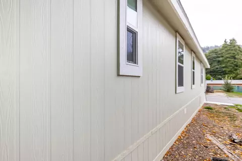 Exterior - 22899 Byron Rd #77, Crestline, CA 92325 photo 8 of 9