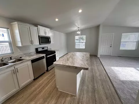 22899 Byron Rd #29, Crestline, CA 92325
