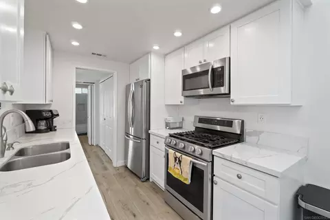 2135 E Valley Pkwy #10, Escondido, CA 92027