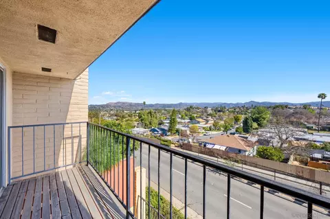View/Area - 831 E 3rd Ave UNIT 4, Escondido, CA 92025 photo 3 of 4