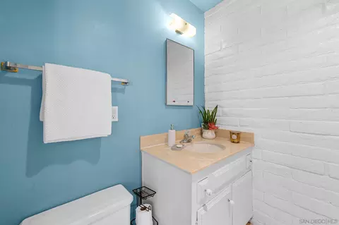 Bath - 831 E 3rd Ave UNIT 4, Escondido, CA 92025 photo 3 of 3
