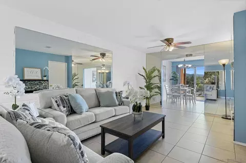 831 E 3rd Ave UNIT 4, Escondido, CA 92025