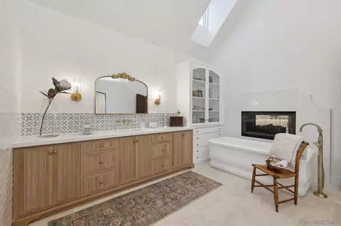 Bath - 17702 Old Winery Way, Poway, CA 92064 photo 3 of 13