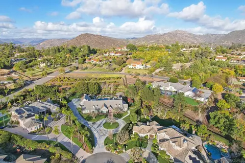 View/Area - 17702 Old Winery Way, Poway, CA 92064 photo 1 of 4