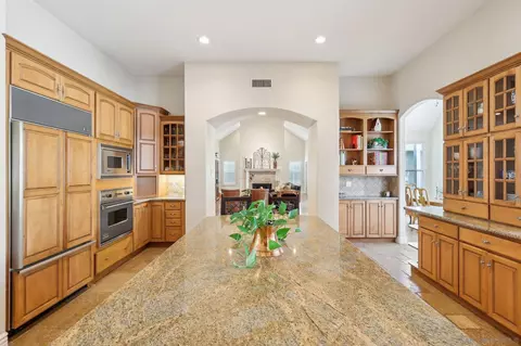 Kitchen - 17702 Old Winery Way, Poway, CA 92064 photo 5 of 5