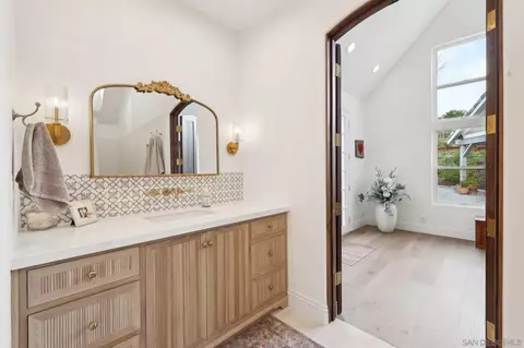 Entry Way - 17702 Old Winery Way, Poway, CA 92064 photo 4 of 5