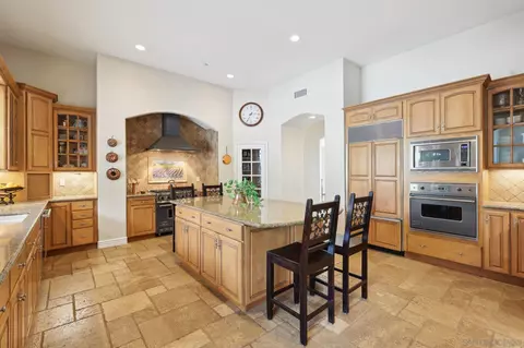 Kitchen - 17702 Old Winery Way, Poway, CA 92064 photo 3 of 5