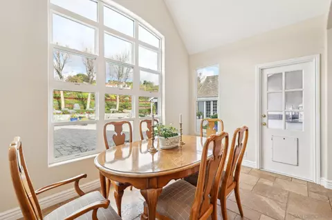 Dining - 17702 Old Winery Way, Poway, CA 92064 photo 4 of 4