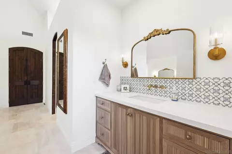 Bath - 17702 Old Winery Way, Poway, CA 92064 photo 9 of 13