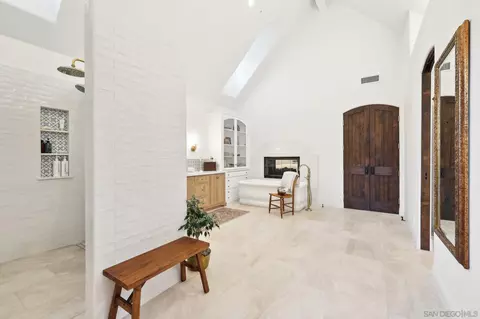 Bath - 17702 Old Winery Way, Poway, CA 92064 photo 2 of 13