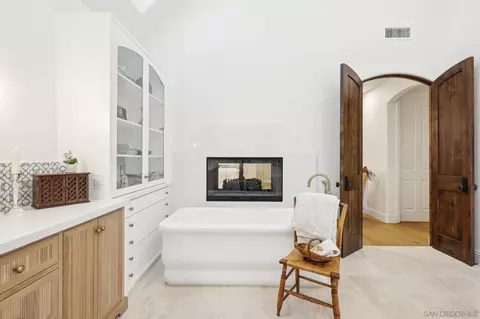 Bath - 17702 Old Winery Way, Poway, CA 92064 photo 8 of 13