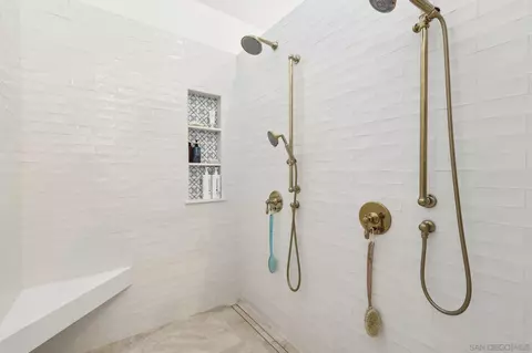 Bath - 17702 Old Winery Way, Poway, CA 92064 photo 6 of 13