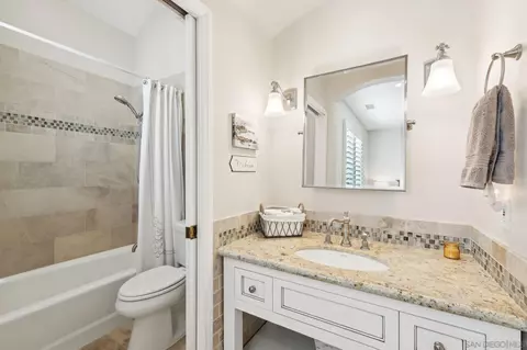 Bath - 17702 Old Winery Way, Poway, CA 92064 photo 10 of 13