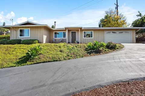 Exterior - 2830 Calmar Dr, Escondido, CA 92029 photo 2 of 15