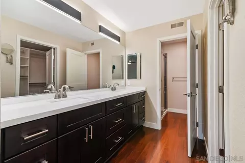 Bath - 1764 Arroyo Gln, Escondido, CA 92026 photo 1 of 3