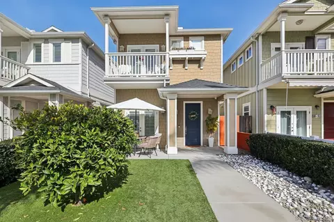 1744 Thomas Ave, San Diego, CA 92109