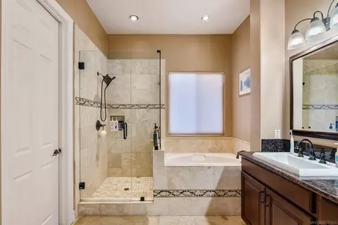 Bath - 9806 Old Ridge Rd, Spring Valley, CA 91977 photo 3 of 4