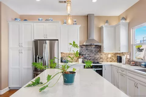 Kitchen - 9806 Old Ridge Rd, Spring Valley, CA 91977 photo 2 of 6