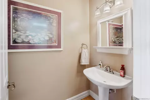 Bath - 9806 Old Ridge Rd, Spring Valley, CA 91977 photo 1 of 4