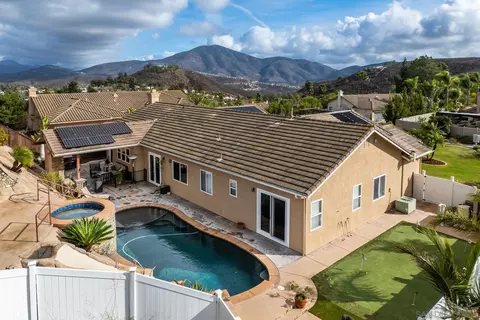 View/Area - 9806 Old Ridge Rd, Spring Valley, CA 91977 photo 3 of 9