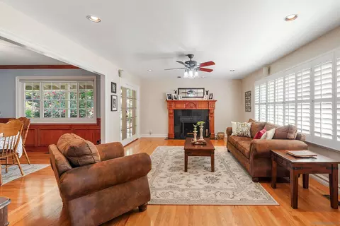 Living - 13338 Arroya Vis, Poway, CA 92064 photo 1 of 3