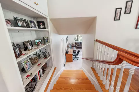 Entry Way - 13338 Arroya Vis, Poway, CA 92064 photo 2 of 2