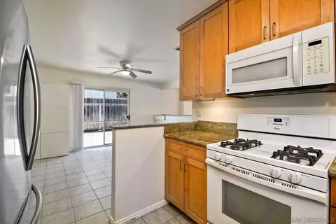 2726 Thunder Dr, Oceanside, CA 92056 photo 6
