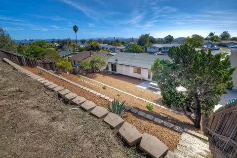 2726 Thunder Dr, Oceanside, CA 92056 photo 23