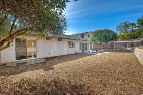 2726 Thunder Dr, Oceanside, CA 92056 photo 21