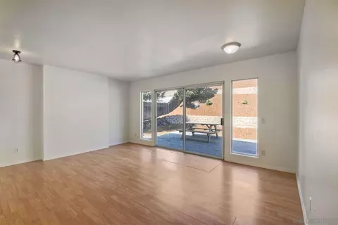 2726 Thunder Dr, Oceanside, CA 92056 photo 10