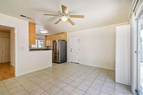 2726 Thunder Dr, Oceanside, CA 92056 photo 7