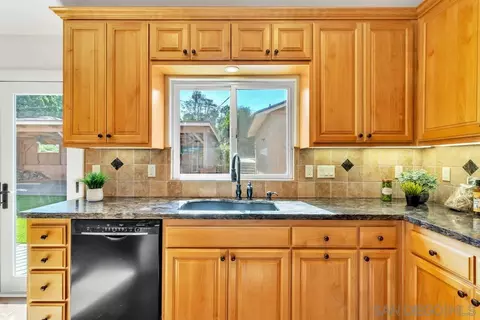 Kitchen - 10221 Del Rio Rd, Spring Valley, CA 91978 photo 5 of 7