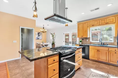 Kitchen - 10221 Del Rio Rd, Spring Valley, CA 91978 photo 4 of 7