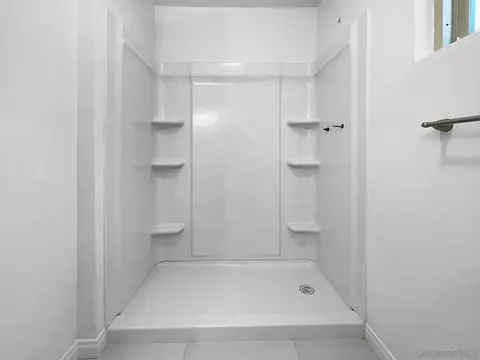 Bath - 9820 Saint George St, Spring Valley, CA 91977 photo 4 of 5