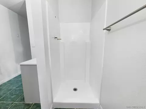 Bath - 9820 Saint George St, Spring Valley, CA 91977 photo 2 of 5