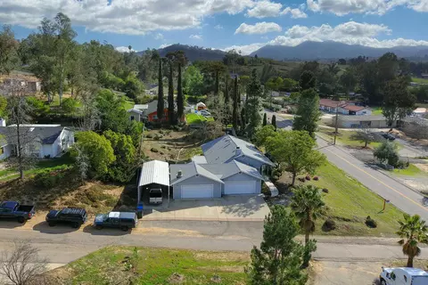 1250 Ramona St, Ramona, CA 92065