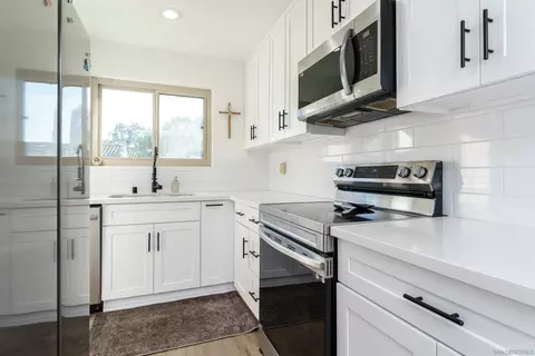 Kitchen - 346 Abington, Encinitas, CA 92024 photo 2 of 5