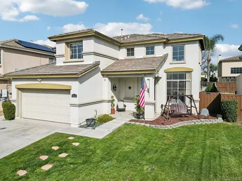 43166 Sereno Dr, Temecula, CA 92592 photo 2