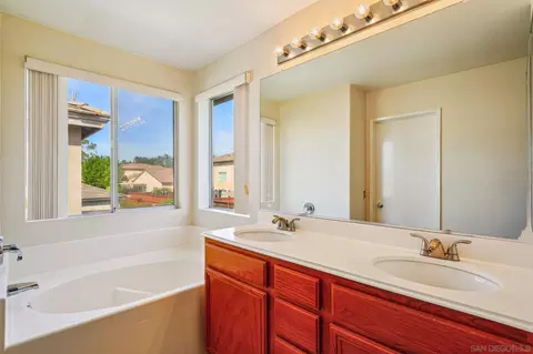43166 Sereno Dr, Temecula, CA 92592 photo 25