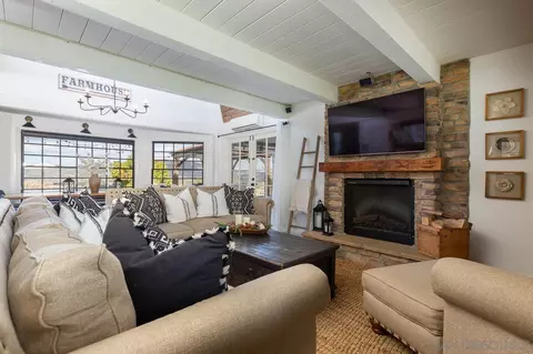 1115 N Stage Coach Ln, Fallbrook, CA 92028 photo 9