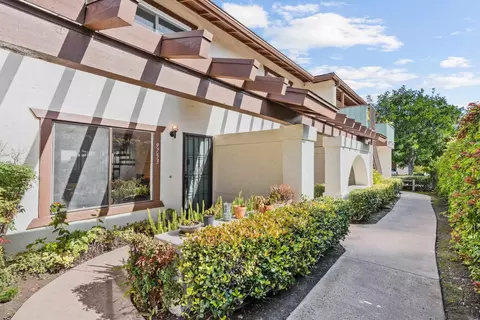 9753 Caminito Cuadro, San Diego, CA 92129