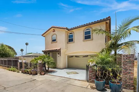 527 12th St, Imperial Beach, CA 91932