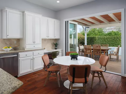 7872 Sitio Olmo, Carlsbad, CA 92009 photo 10