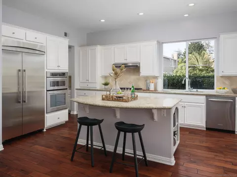 7872 Sitio Olmo, Carlsbad, CA 92009 photo 11