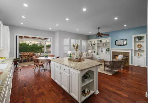 7872 Sitio Olmo, Carlsbad, CA 92009 photo 9